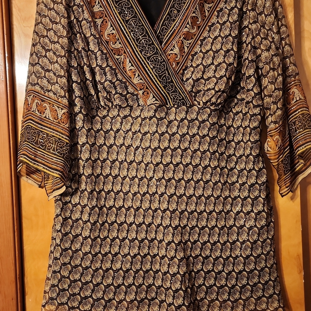 SOLD Avenue Black, Brown and Gold Metallic Blouse